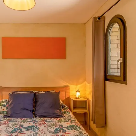 1ch Climatisée, Piscine - Le Devez * Vinezac